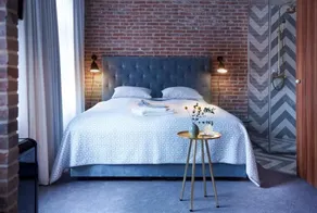 Five Rooms - Room