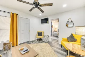 1 Mi to Dtwn: Family Home w/ Porch in Brownwood - Interior