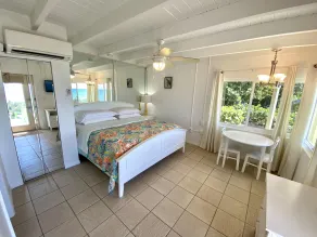 Pearl Beach Inn - Room