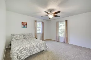 Peaceful Pineville Vacation Rental w/ Grill! - Interiör