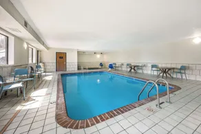 Sleep Inn & Suites Salina I-135 - Pool