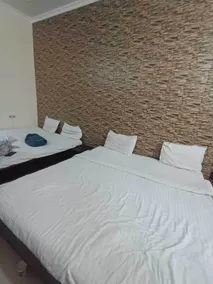 Hotel Chaitanya Inn Sarnath - Room
