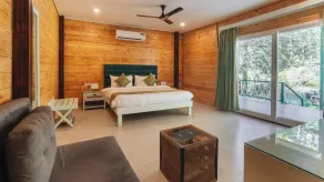 Stone Wood Jungle Resort - Room