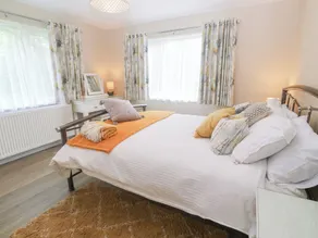 Little Roskrow - Room