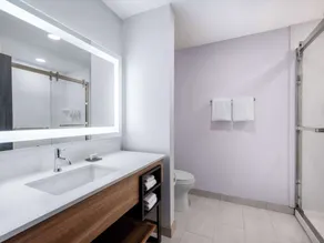 La Quinta by Wyndham Chelsea Birmingham - Badezimmer