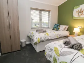 Lily - Room