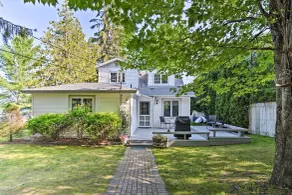 Waterfront Petoskey Cottage w/ Deck + Grill! - Interiør