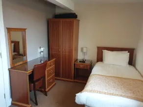 Commercial Hotel - Room