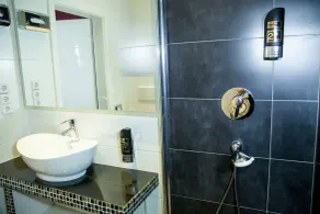 Haus Hotel & Pension Villa Laluna - Bathroom