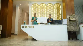 Q' Nest Hotel Cloud End Lansdowne - Reception