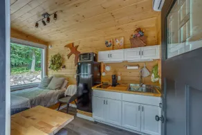 Serene Couple's Escape w/ Fire Pit in Mt Pleasant - Interiør