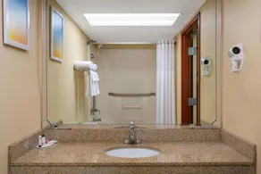 Days Inn by Wyndham Hillsborough - Salle de bain