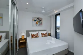 X Kirra Apartments - Room