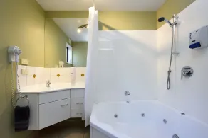 Gladstone Motel - Baño