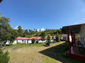 Rigveda Resort - Façade de l’hébergement