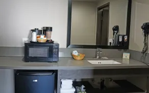 Hawthorne Plaza Inn Near LAX - Chambre