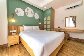 Lotus Home Hillside - Room
