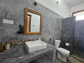 Zanzicrown - Bathroom