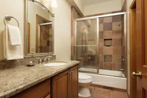 Chamonix 47, Snowmass Ski-In Ski-Out Condo with Shared Pool, Hot Tub &Gym - Badezimmer