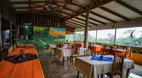 Hotel y Puentes Colgantes Heliconias Rainforest Lodge - Restaurant