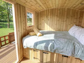 The Oak Hut - Room