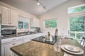 Airy & Bright Hideaway Near Smugglers' Notch! - Interiør