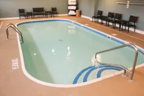 Holiday Inn Express Osage Beach - Lake of the Ozarks by IHG - Piscine