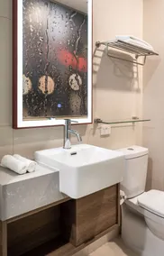 Novotel Melbourne Preston - Bathroom