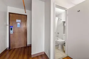 Motel 6-Decatur, GA - Bathroom
