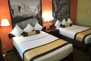 Super 8 by Wyndham Ontario - Chambre