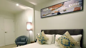 Regal Residency - Zimmer