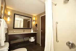 Comfort Suites Miami Airport North - Salle de bain