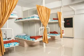 Peters Inn - Hostel - Room