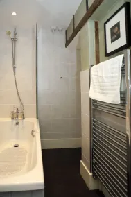 Woodleys Farmhouse - Bathroom