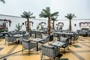 M2 Square by Monday Premium - Restaurant