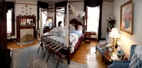Beall Mansion An Elegant Bed & Breakfast Inn - Habitación