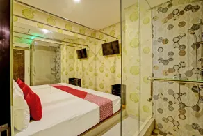 Super OYO Capital O 92633 Spring Hotel Gubeng - Chambre