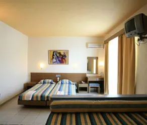 Irinna Hotel-Apartments - Chambre