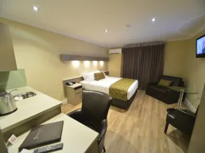 Bentley Motel - Room