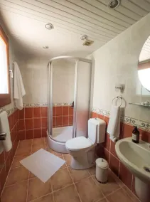 Pinea Pansiyon - Bathroom