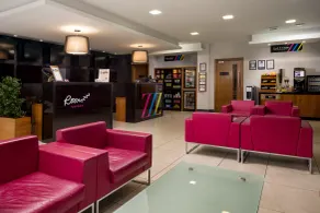 Roomzzz Leeds City - Reception