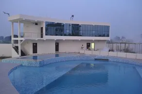 Pipul Utkal Continental - Pool