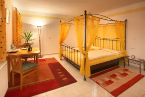 Worners Schloss Weingut & Wellness-Hotel - Room
