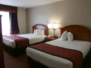 Baymont by Wyndham Louisville East - Chambre