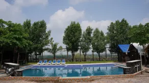 Mahi Resort - Piscina