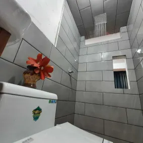 Lima Airport Hostel - Bathroom