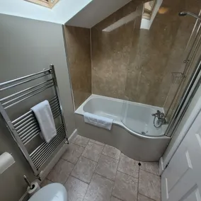 Loch Lomond Finnich Cottages - Salle de bain