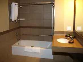 Best Western Plus Winnipeg West - Badezimmer