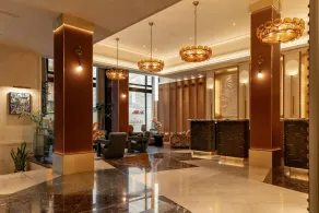 The Trafalgar St. James London, Curio Collection by Hilton - Reception