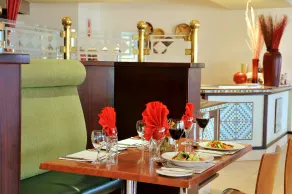 Cresta President Hotel - Restaurant